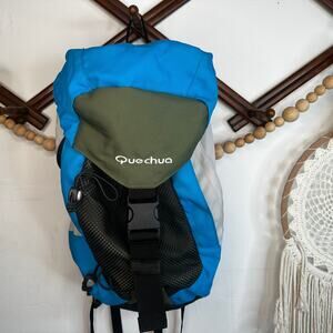 Quechua Arpenas 20L Blue Hiking Backpack